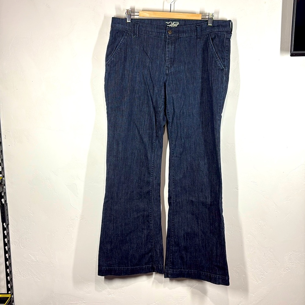 Old Navy the Flirt jeans size 14 long